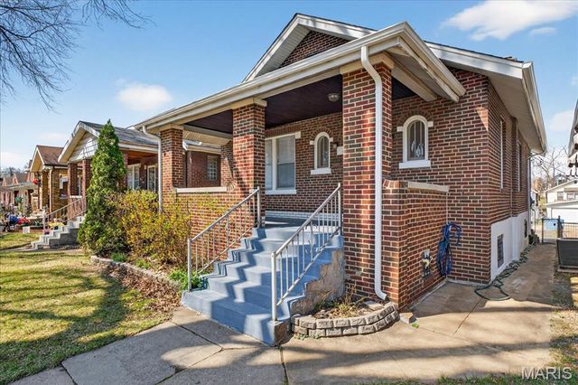 4437 S 37th Street, St Louis, MO 63116