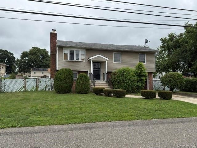 89 Lincoln Avenue, Deer Park, NY 11729