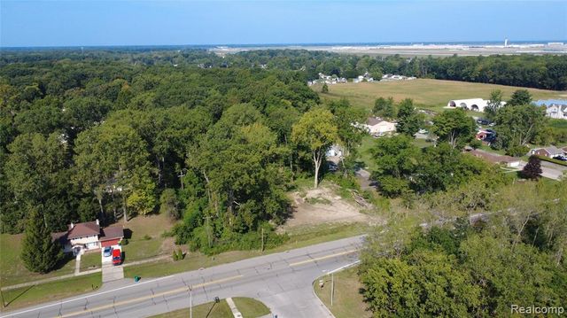 16068 Middlebelt Road, Romulus, MI 48174