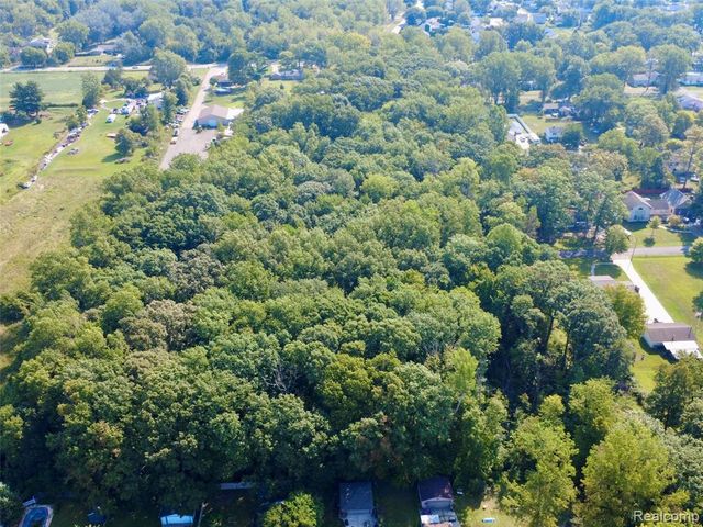 16068 Middlebelt Road, Romulus, MI 48174