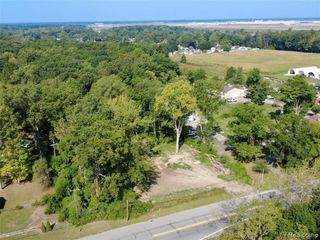 16068 Middlebelt Road, Romulus, MI 48174