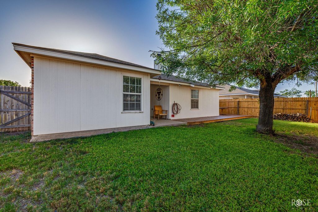 Image 24 of property listing at 1203 Wallace Lane, San Angelo, TX 76905
