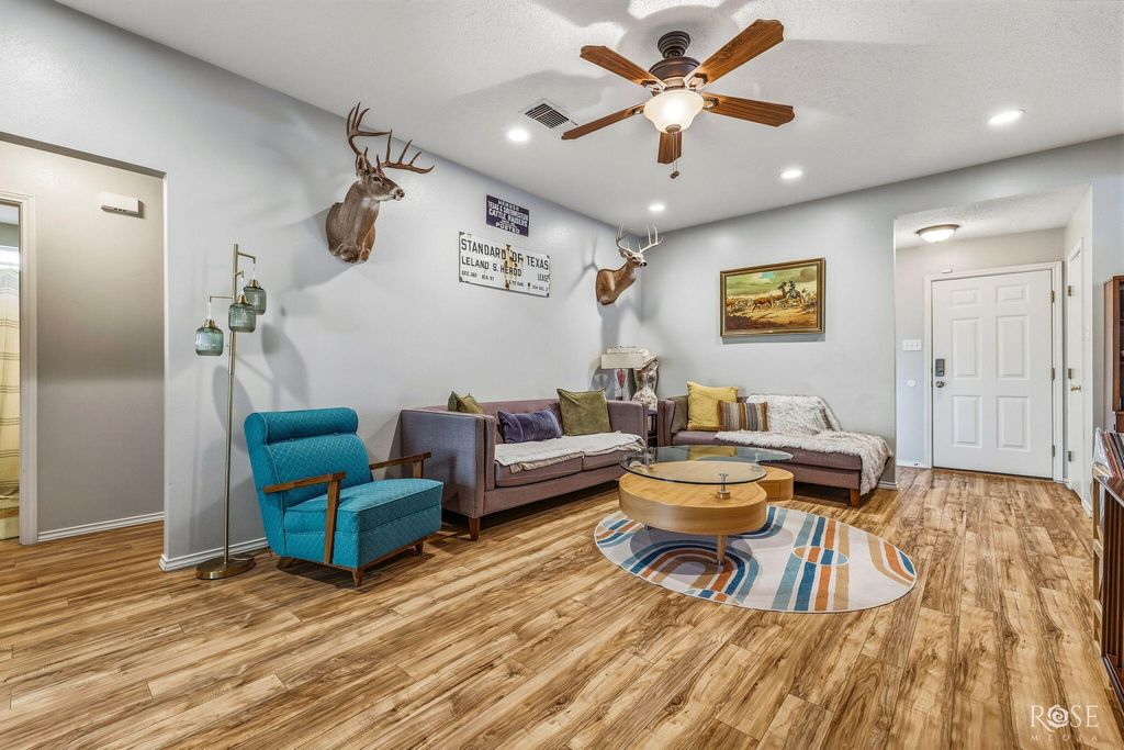 Image 9 of property listing at 1203 Wallace Lane, San Angelo, TX 76905
