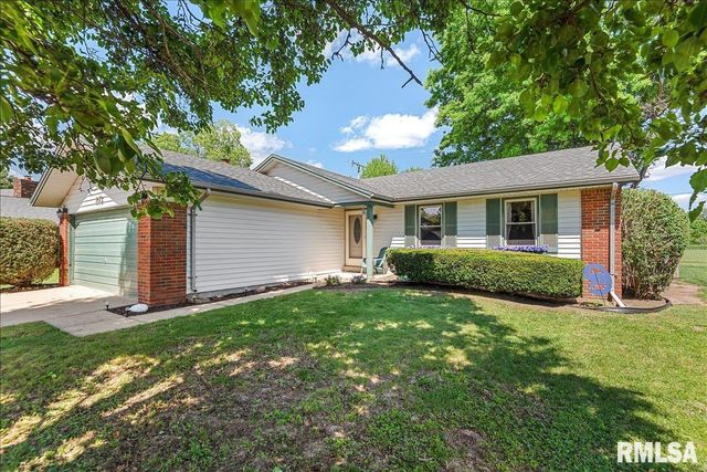 143 SPRINGBROOK Drive, Springfield, IL 62702