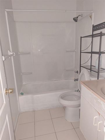 5885 DAHLIA APT 209 DRIVE 18, Orlando, FL 32807