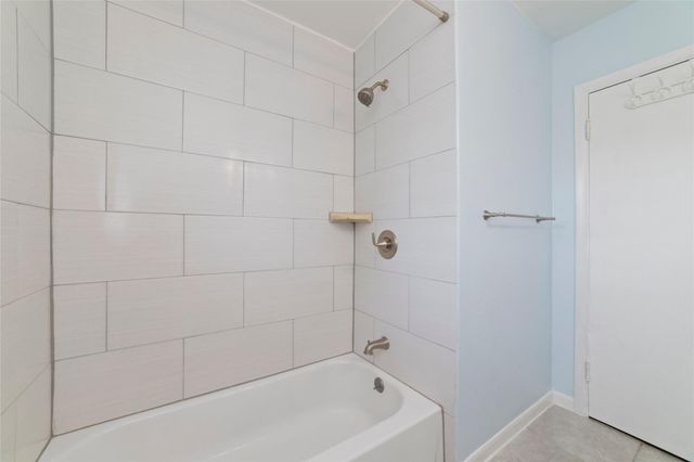 8625 Bob White Drive, Houston, TX 77074