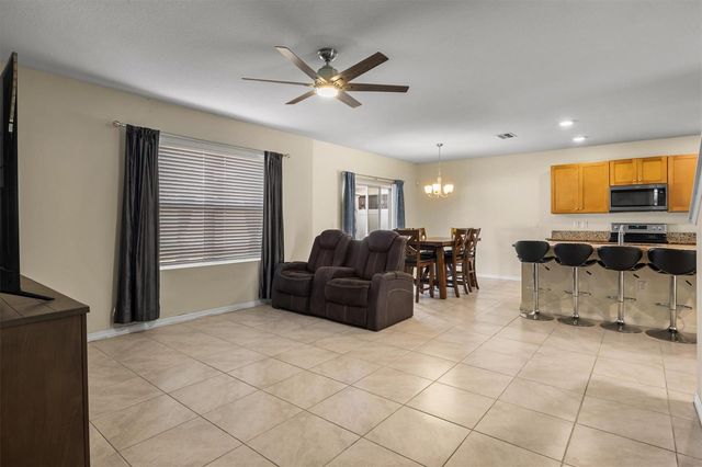 323 HARBOUR WAY, Mulberry, FL 33860