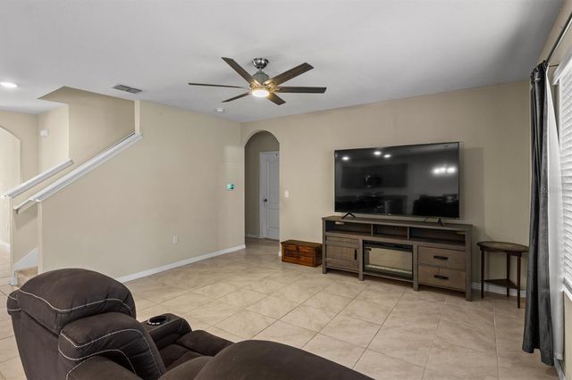 323 HARBOUR WAY, Mulberry, FL 33860