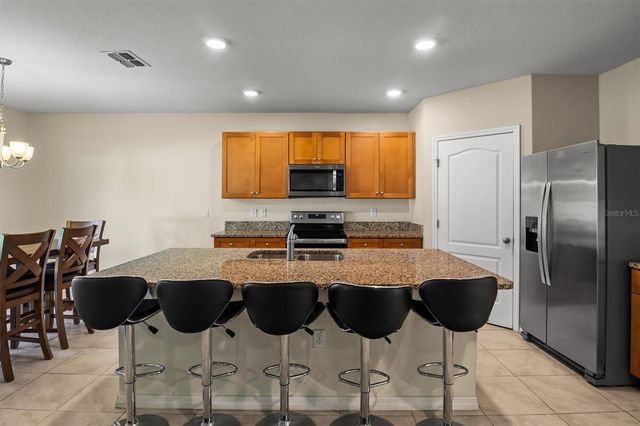 323 HARBOUR WAY, Mulberry, FL 33860