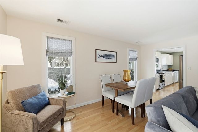 40 Bay Farm Rd 40, Duxbury, MA 02332