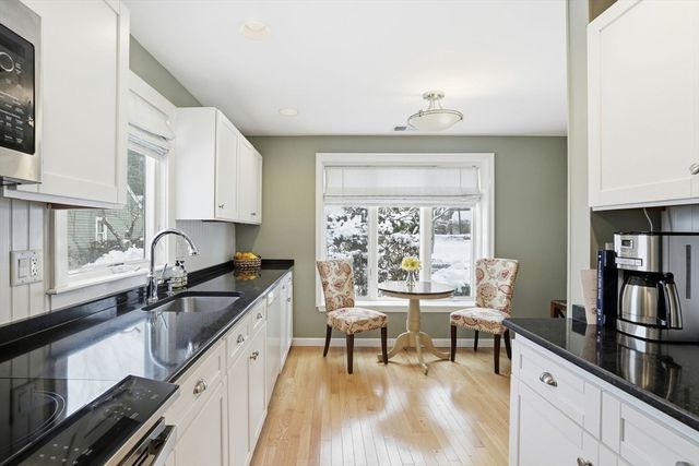 40 Bay Farm Rd 40, Duxbury, MA 02332