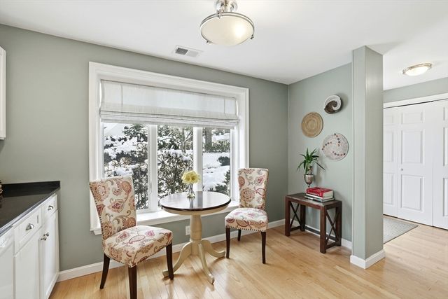 40 Bay Farm Rd 40, Duxbury, MA 02332