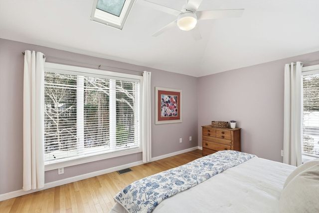 40 Bay Farm Rd 40, Duxbury, MA 02332