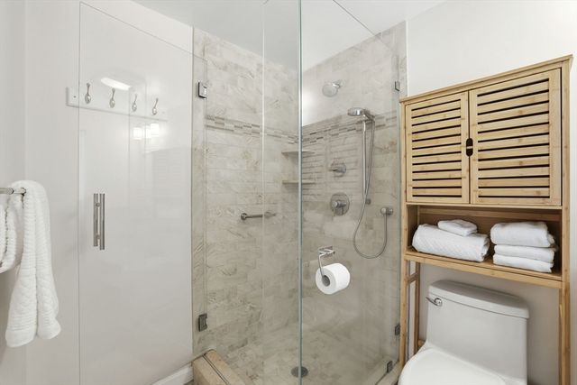 40 Bay Farm Rd 40, Duxbury, MA 02332