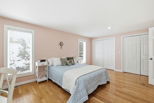 40 Bay Farm Rd 40, Duxbury, MA 02332