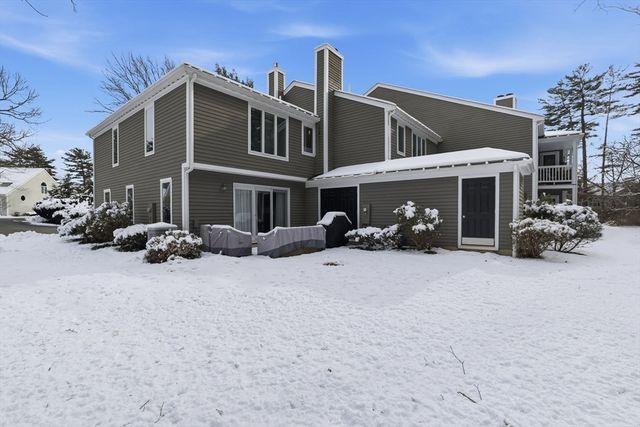 40 Bay Farm Rd 40, Duxbury, MA 02332