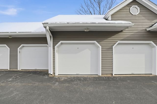 40 Bay Farm Rd 40, Duxbury, MA 02332