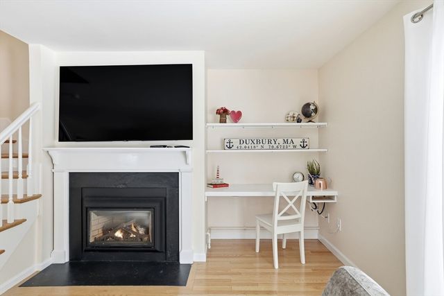 40 Bay Farm Rd 40, Duxbury, MA 02332