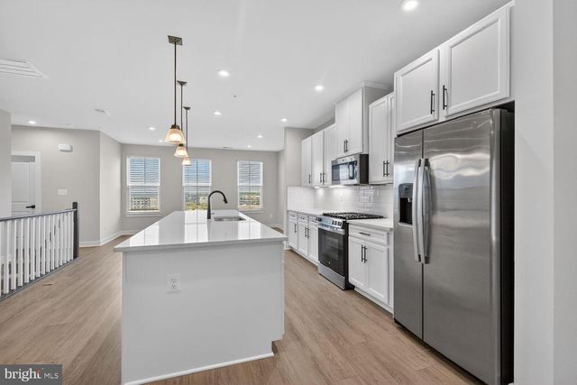 1654 KIRKMAN ST, Dumfries, VA 22026