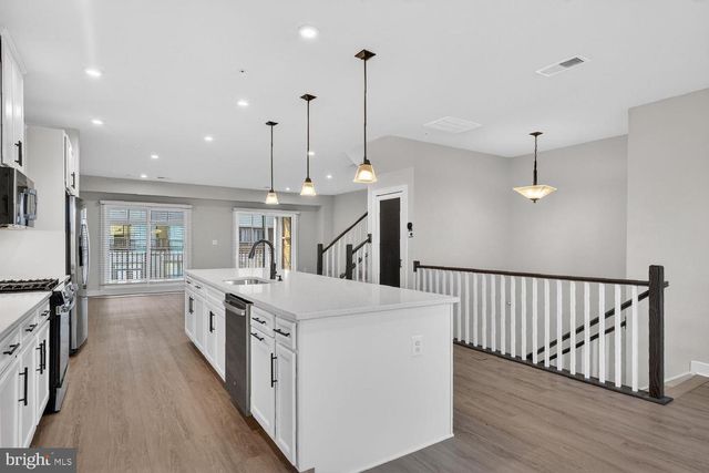 1654 KIRKMAN ST, Dumfries, VA 22026