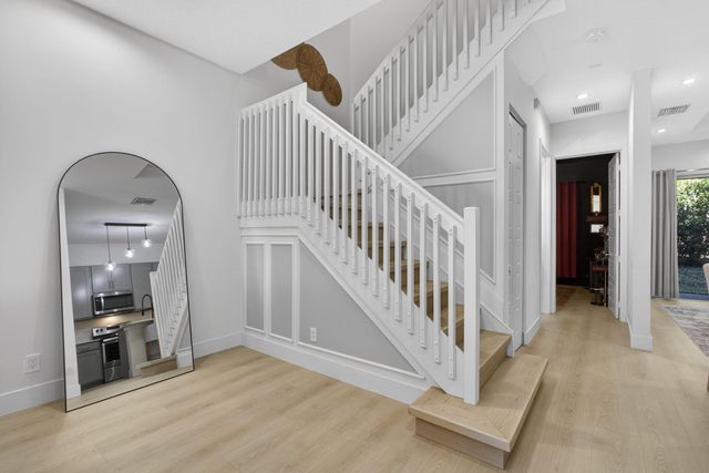 1120 Pioneer Way, Royal Palm Beach, FL 33411