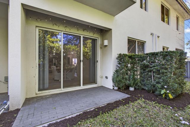 1120 Pioneer Way, Royal Palm Beach, FL 33411