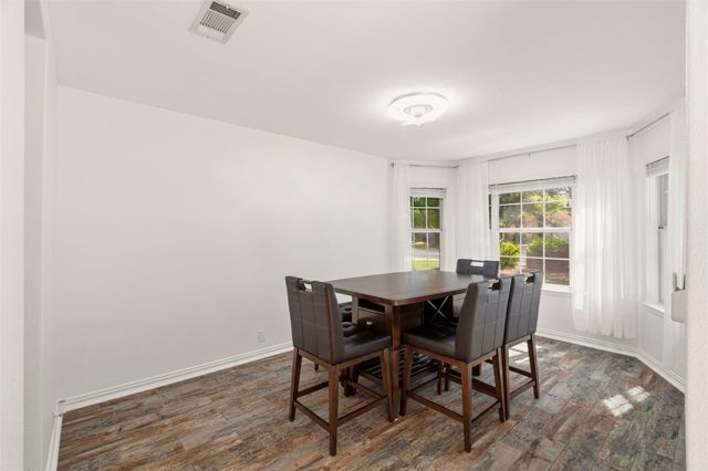 228 Hoot Owl LN N, Leander, TX 78641