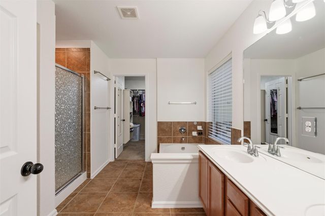 228 Hoot Owl LN N, Leander, TX 78641