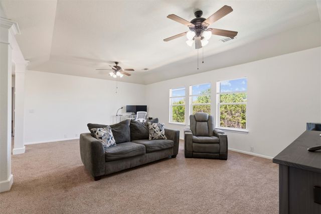 228 Hoot Owl LN N, Leander, TX 78641