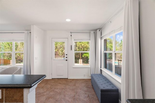 228 Hoot Owl LN N, Leander, TX 78641