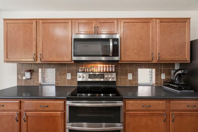 228 Hoot Owl LN N, Leander, TX 78641