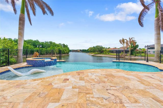 10603 CAYMAN ISLE COURT, Tampa, FL 33647