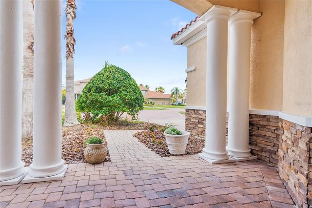 10603 CAYMAN ISLE COURT, Tampa, FL 33647