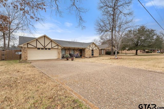 810 Corey Dr, Whitehouse, TX 75791