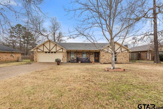 810 Corey Dr, Whitehouse, TX 75791