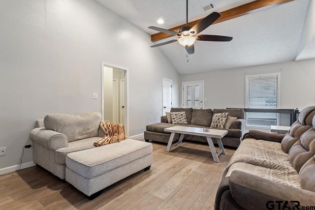 810 Corey Dr, Whitehouse, TX 75791