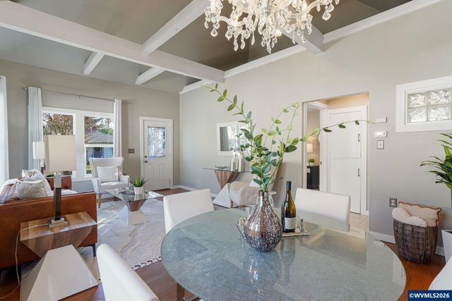 1065 22nd St NE, Salem, OR 97301