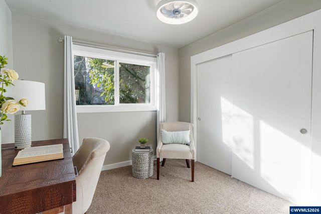 1065 22nd St NE, Salem, OR 97301