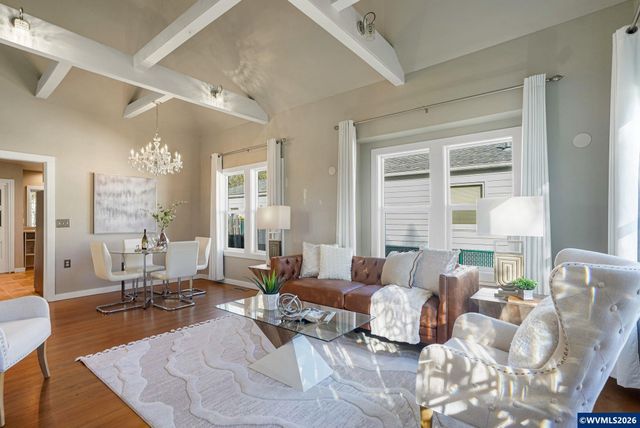 1065 22nd St NE, Salem, OR 97301