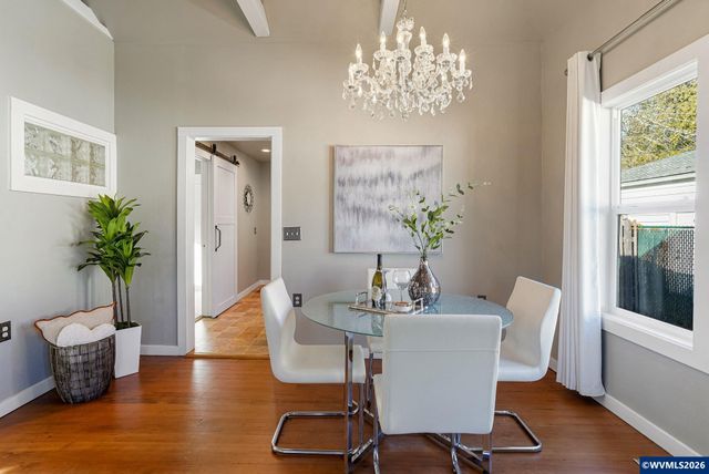 1065 22nd St NE, Salem, OR 97301