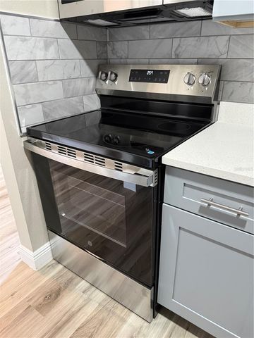 9209 TUDOR DRIVE C103, Tampa, FL 33615