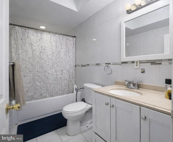 85 S HARWOOD AVE, Upper Darby, PA 19082