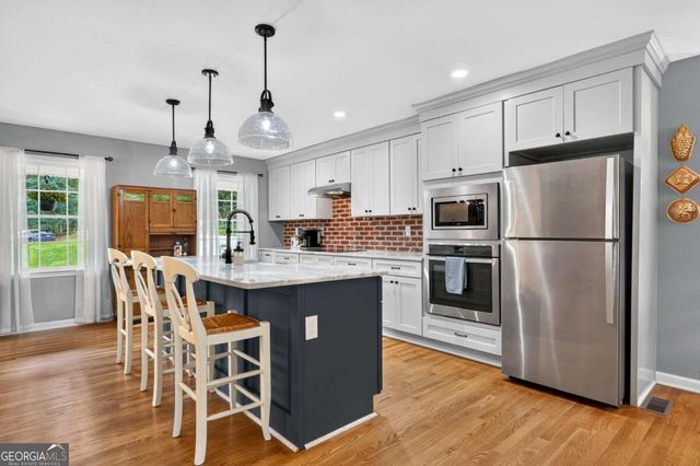 106 St James Court, Athens, GA 30606
