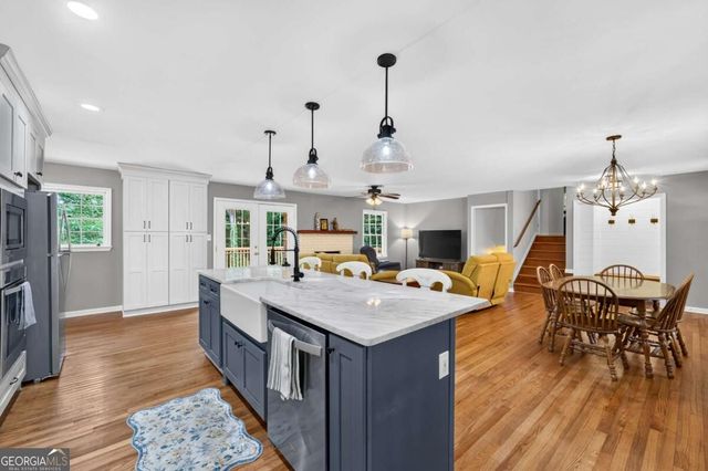 106 St James Court, Athens, GA 30606