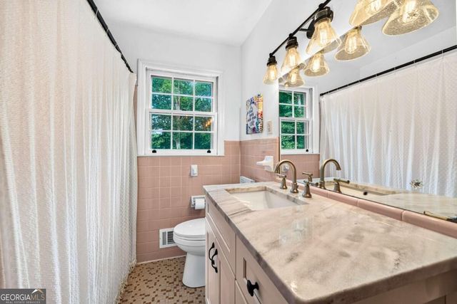 106 St James Court, Athens, GA 30606