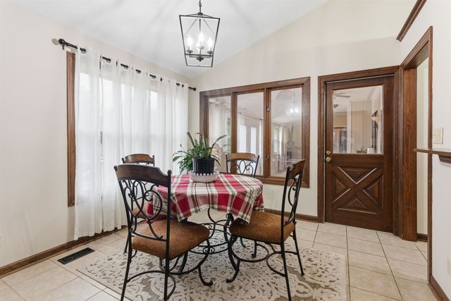 704 TEM ST, Bolivar, TN 38008