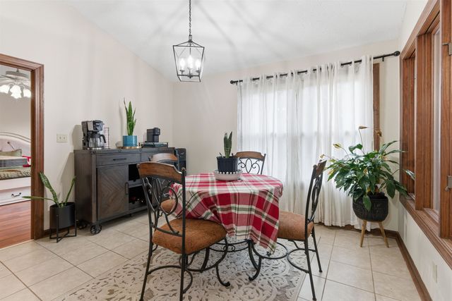 704 TEM ST, Bolivar, TN 38008