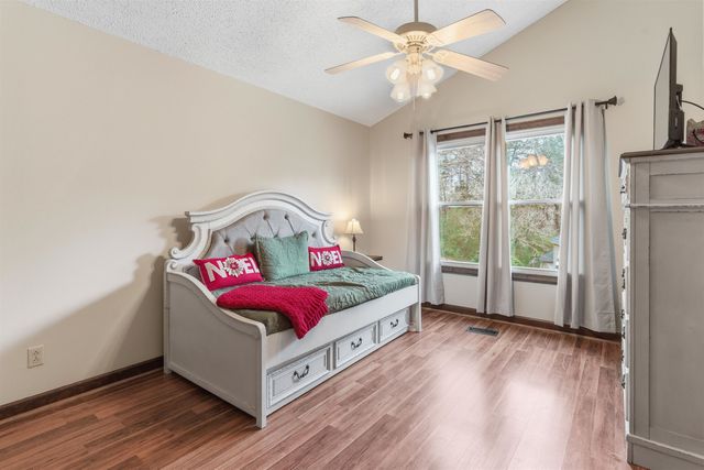 704 TEM ST, Bolivar, TN 38008