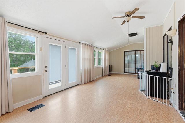 704 TEM ST, Bolivar, TN 38008