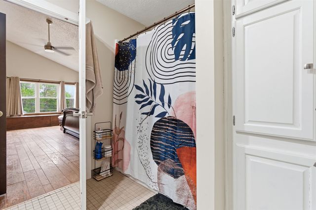 704 TEM ST, Bolivar, TN 38008